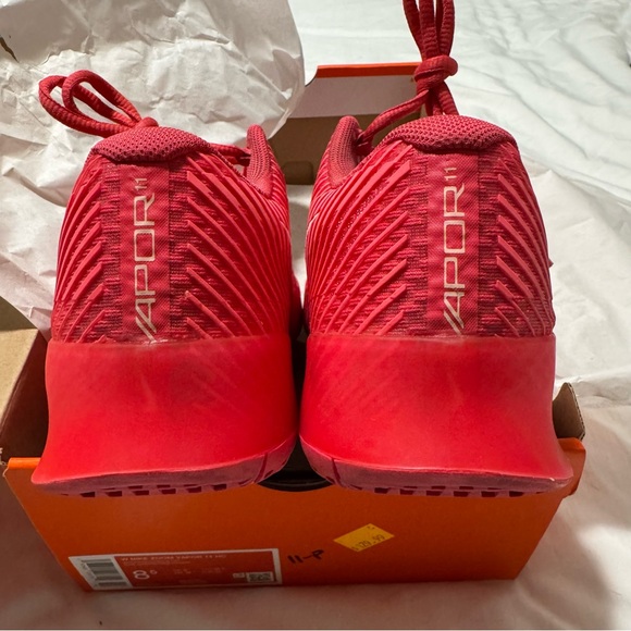 Women’s Nike Zoom Vapor 11 HC Size 9 Tennis Shoes - Picture 4 of 13